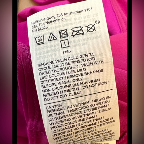 NWT Athleta Seychelles Magenta Pink One Piece Swimsuit Size Medium - Picture 15 of 15